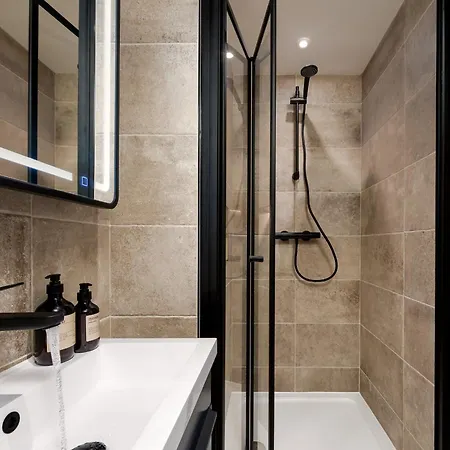 56 Park Street - Urban Apartment Bristol