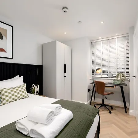 56 Park Street - Urban Бристоль