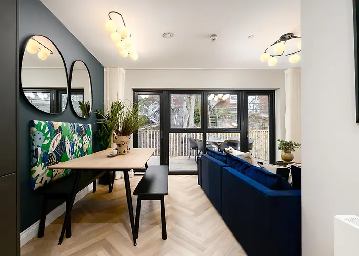 56 Park Street - Urban Апартаменти