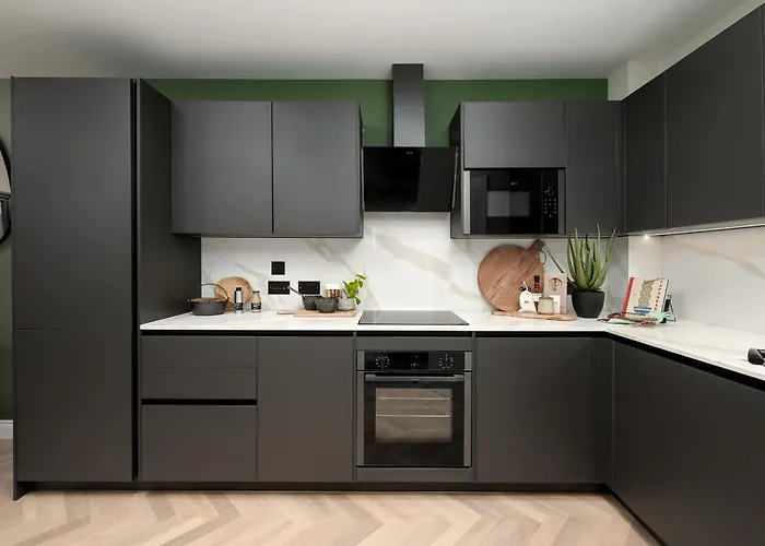 56 Park Street - Urban Апартаменти *