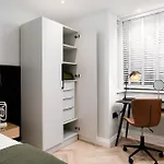 56 Park Street - Urban Apartman *